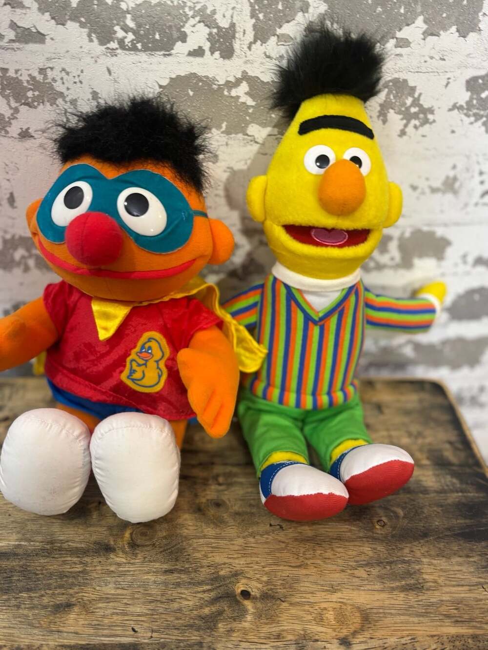 VTG Tyco Sesame Street- Super Ernie Mask/Cape & Classic Bert Mint Plush lot